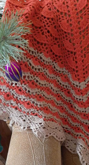 Шаль в'язана (ручна робота) НОВА