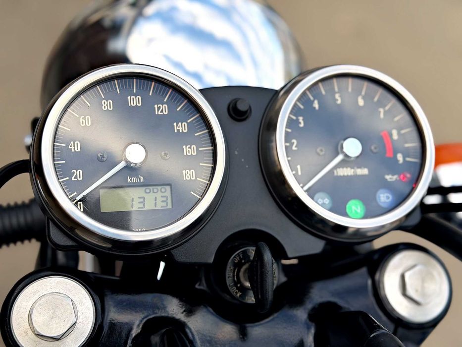 Kawasaki W650 2000 року, 1,3 тис. км пробігу