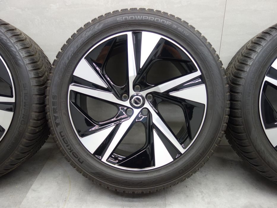 5x108 275/45R20 Koła zimowe Volvo OE XC90 Nokian Extra stan 4x9mm