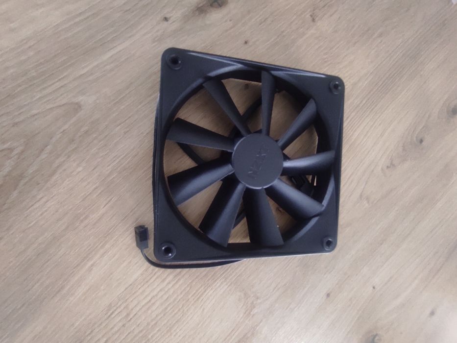 4 Wiatraki 120mm NZXT (50zl za 1)
