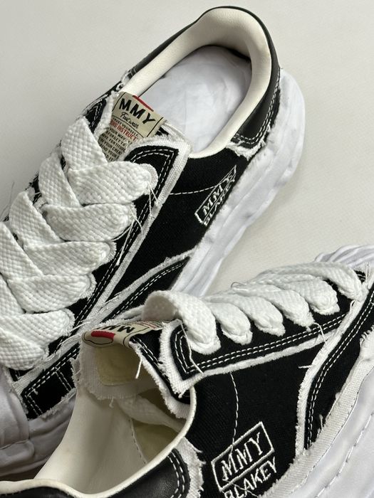 MMY Maison Mihara Yasuhiro BLAKEY 43 27 черные белые custom opium 42,5