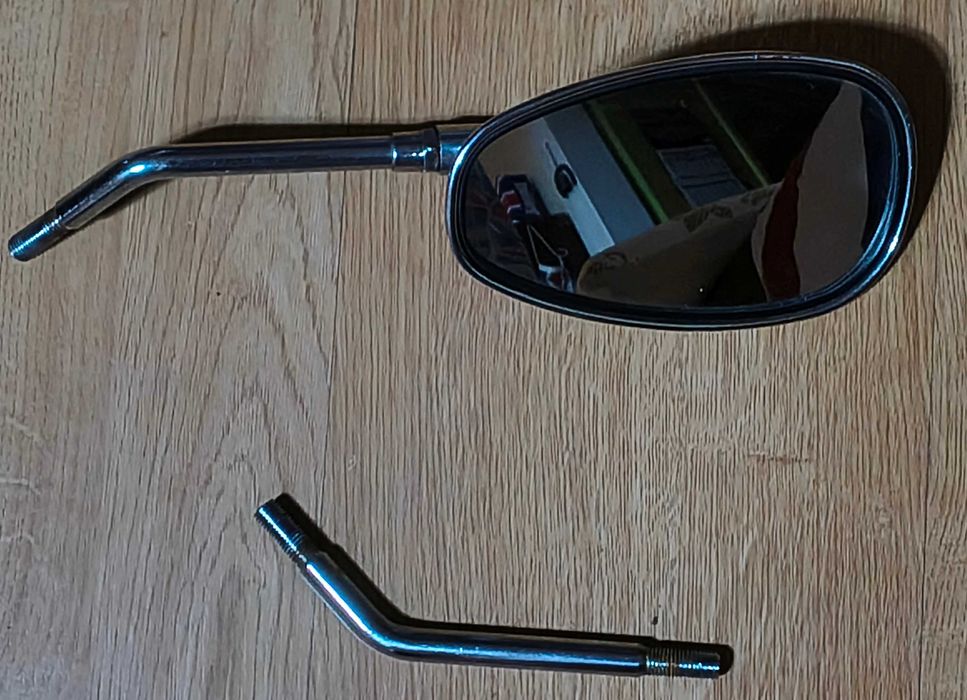 Prawe lusterko motocyklowe, uchwyt i części do mocowania