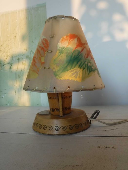 Mała stara lampka nocna klosz skórzany ZOBACZ