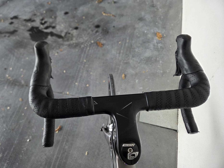 Bicicleta estrada - SCOTT