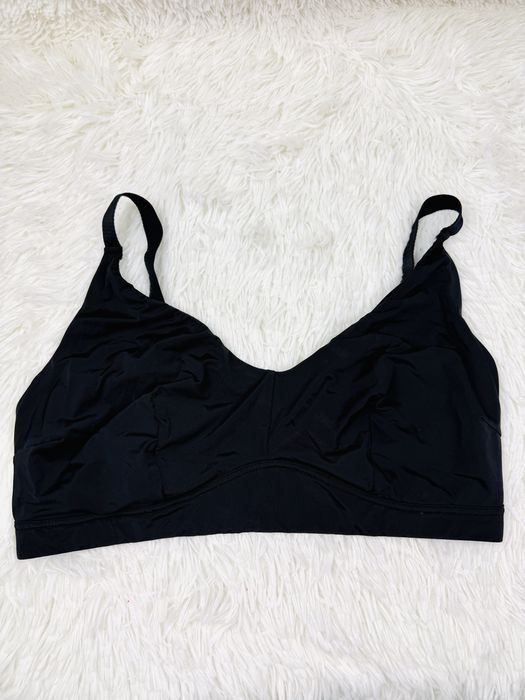 Biustonosz miękki 90DD czarny TU