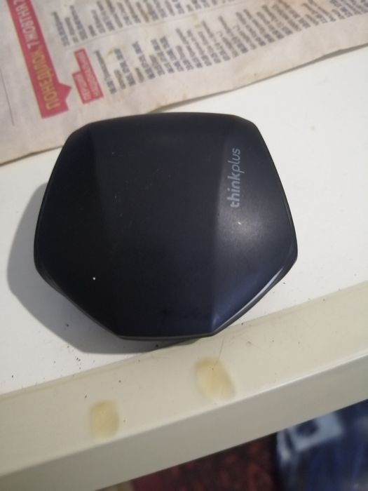 Продам кейс для навушників