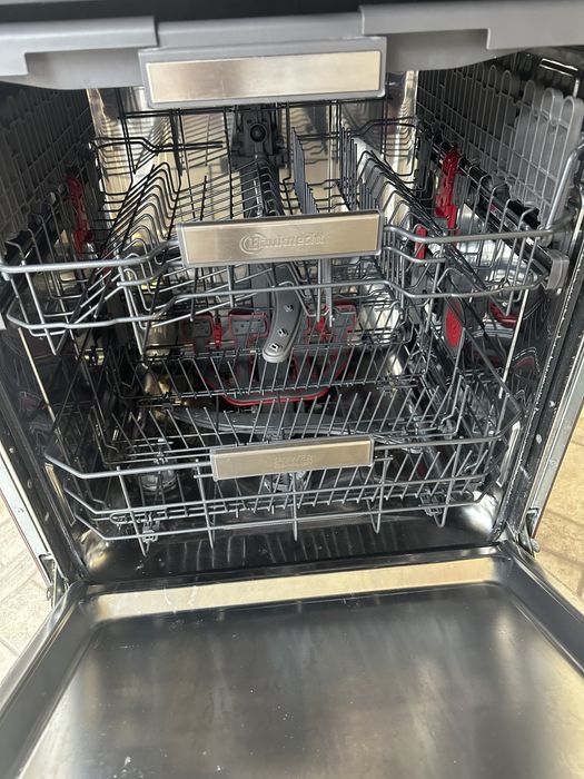 Продам посудомийну машинку 60 см (посудомийку)