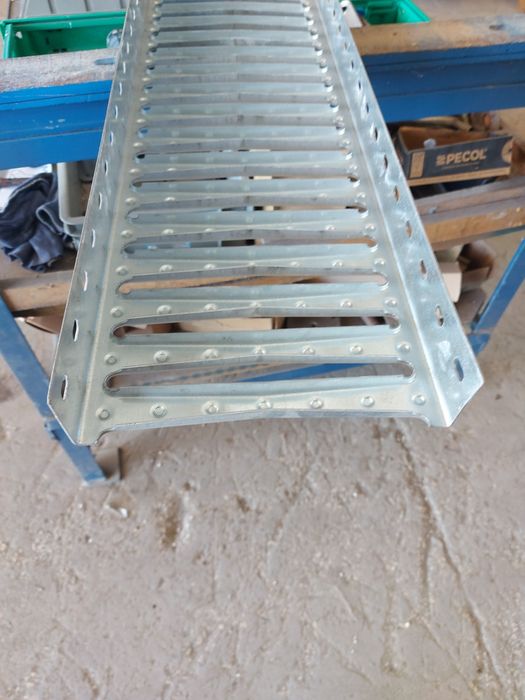 Galvanized Grates for Flooring, Water Drainage, and Gutters64332103347586123