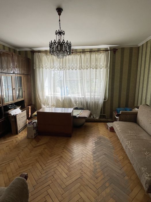Продаж 2 кім проспект Степана Бандери