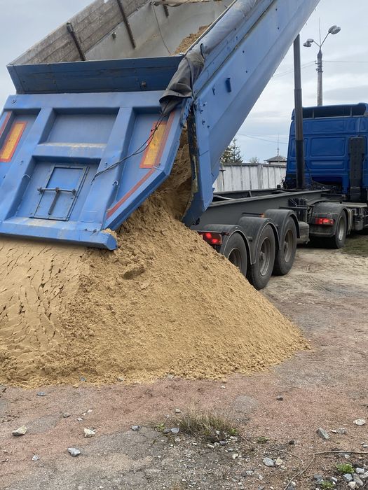 Доставка та продаж сипучих матеріалів пісок бут щебінь чорнозем земля