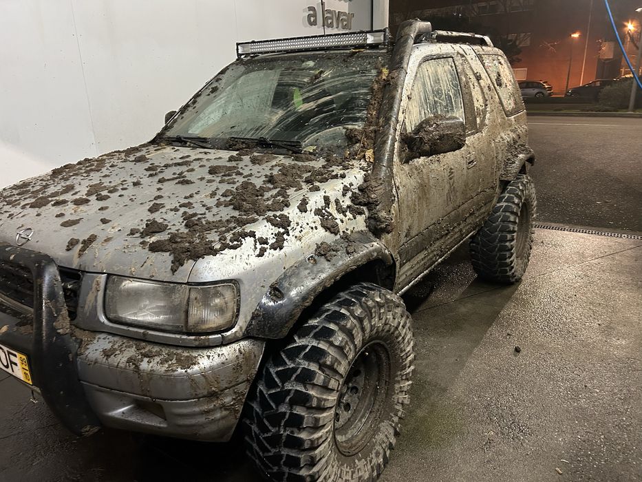 jipe opel frontera B 2.2 com material TT