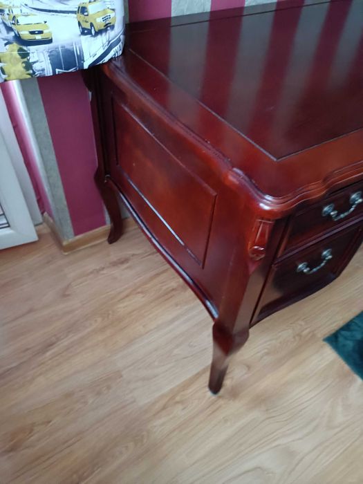 biurko  ludwikowskie gabinetowe  , kolor antyczny orzech średni połysk