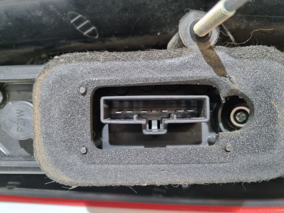 Farolim Tras Direito - FORD C-MAX (DM2) | 07 - 10