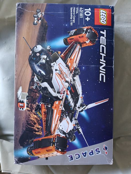 Lego Technic 42181 Transportowy statek kosmiczny