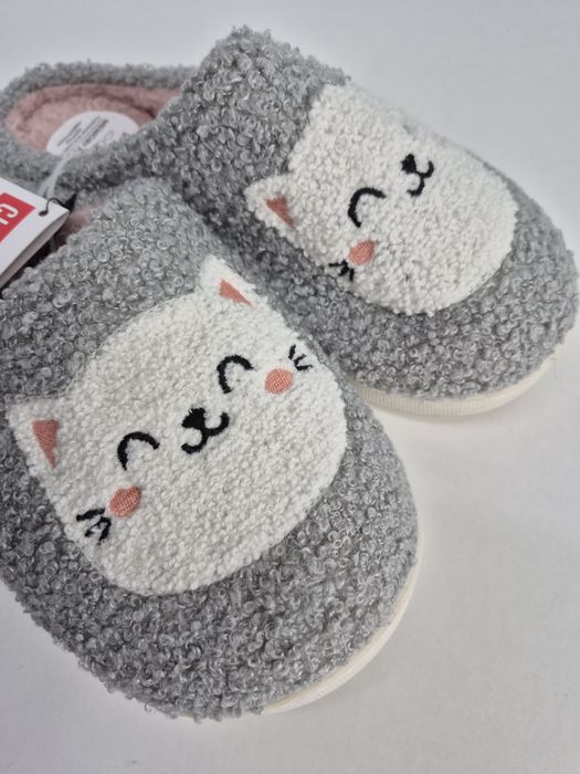Nowe kapcie damskie rozmiar 36/37