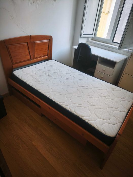 Cama Solteiro + Secretária e Cadeira