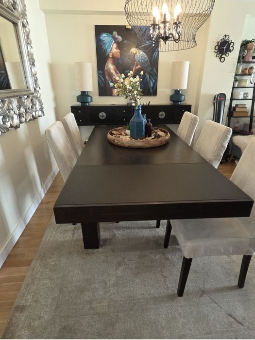 Mesa de jantar maciça extensível