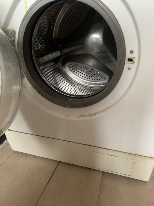 Пральна машина Daewoo .