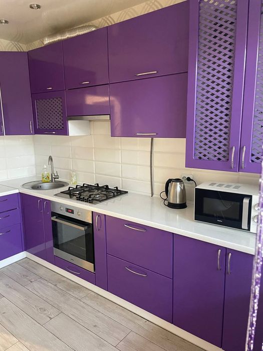 Квартира подобово карамель