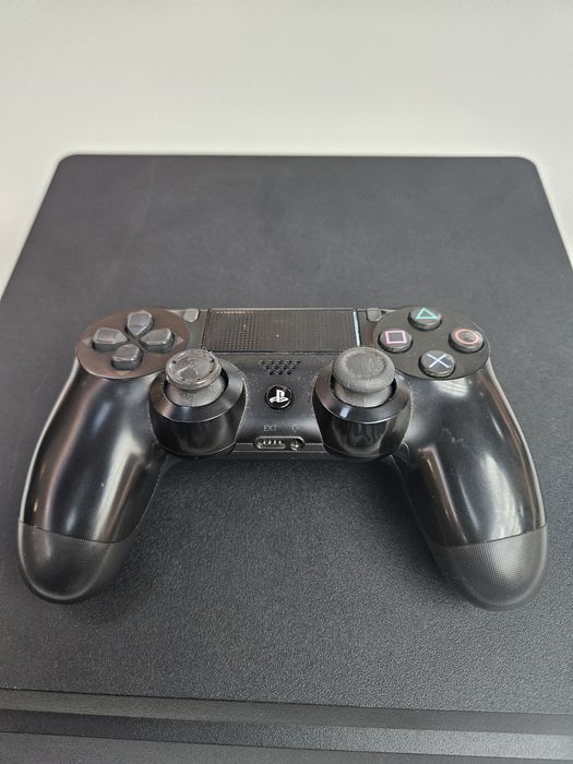 Vendo PS4 Slim 1 TB