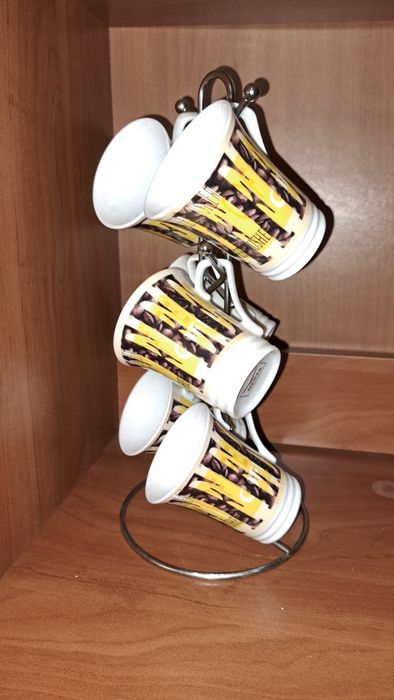 Набір кавовий на підставці - 150 грн