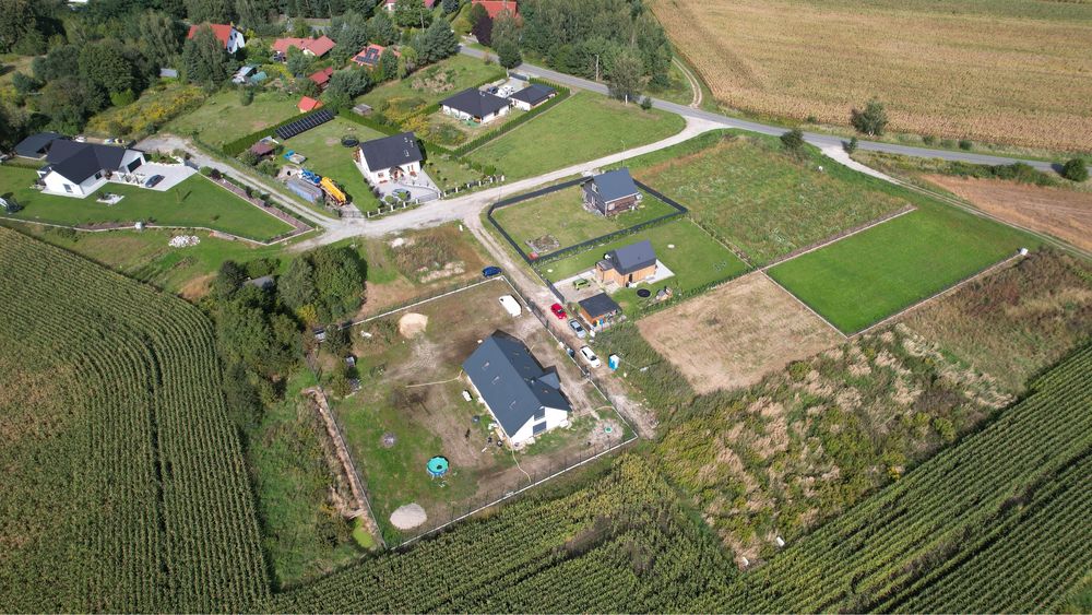 Działka budowlana ok 1000m uzbrojona w prąd i wode