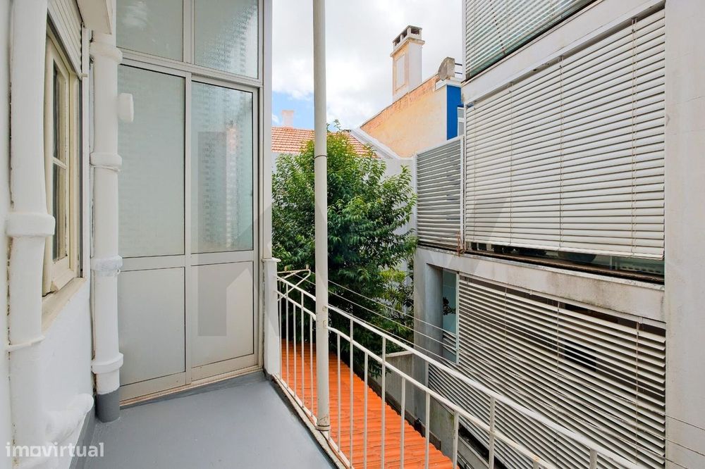 Apartamento T3 Remodelado no Areeiro