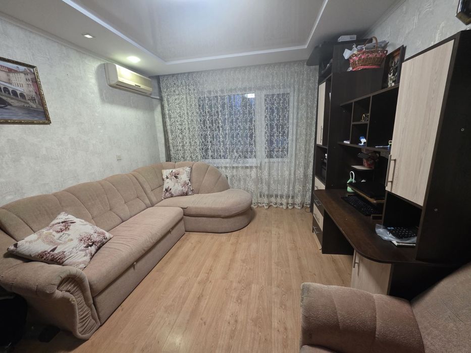 Продам 2х кімнатну квартиру по вул. ЗСУ,  ремонт, меблі,  техніка.