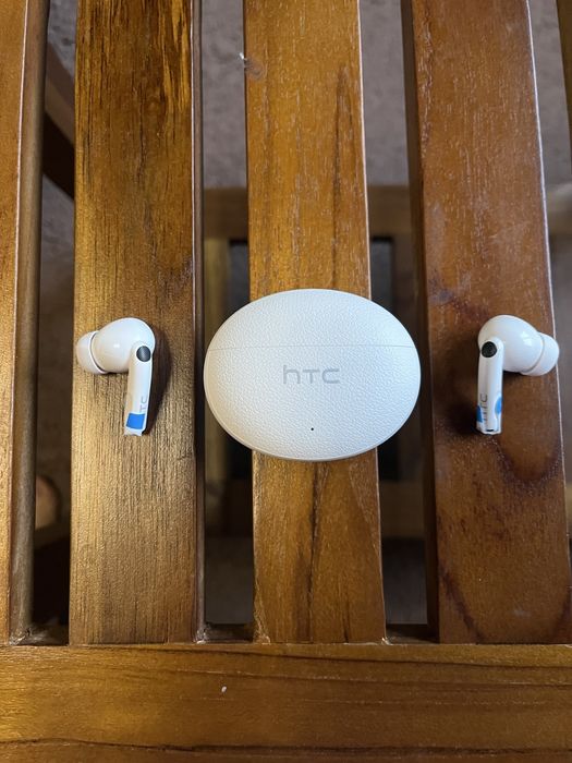 Продам безпроводные оригинальные наушники Hoco и HTS