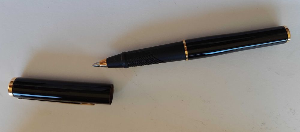 Caneta de tinta permanente e caneta rollerball da Sheaffer