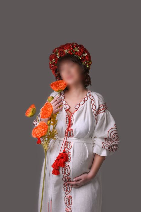 Сукня-вишиванка для вагітних з поясом M