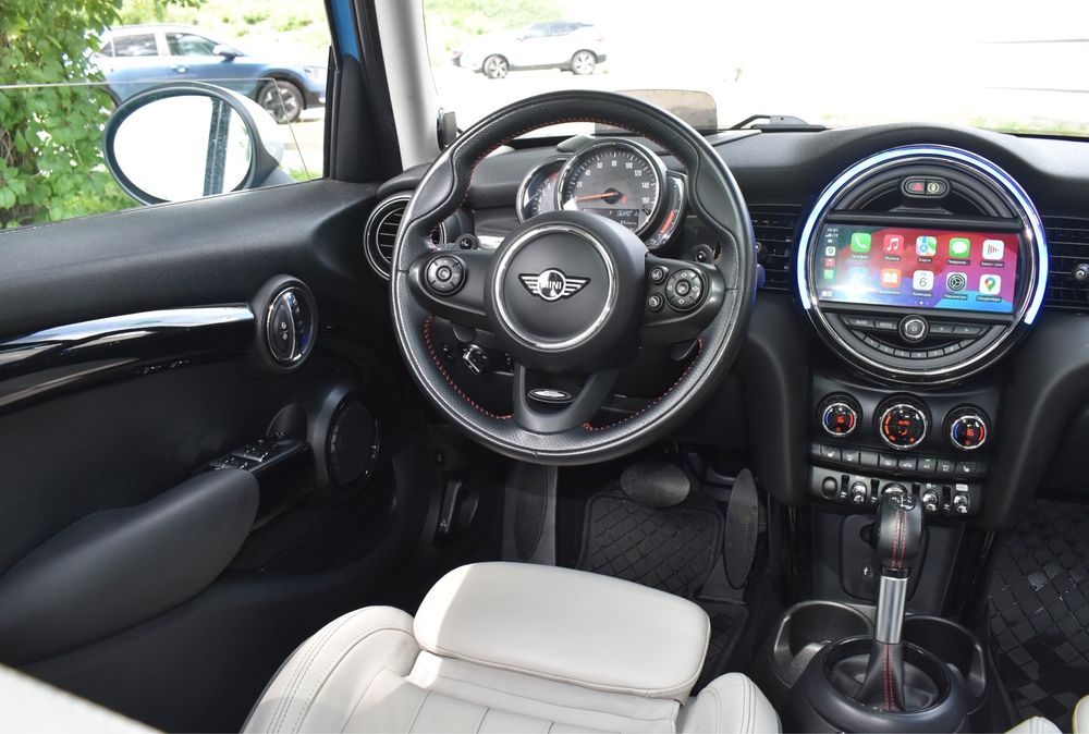 MINI Cooper S F55 2018