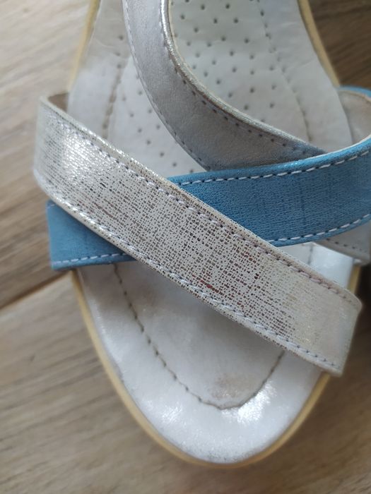Buty na koturnie 41