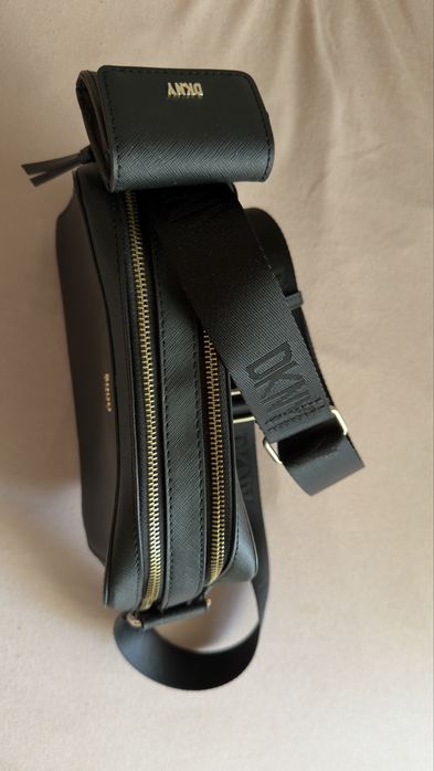Bolsa marca DNKY