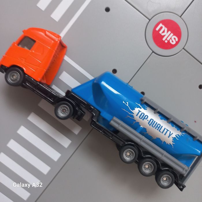 Siku volvo z cysterna guality