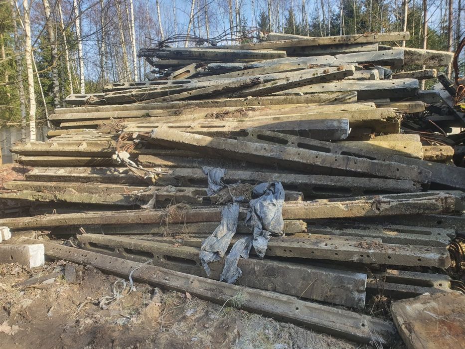 Słup slupy elektryczne energetyczne