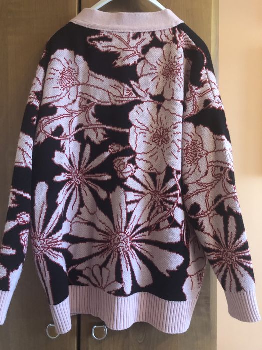 Sweter Bizuu Hyles