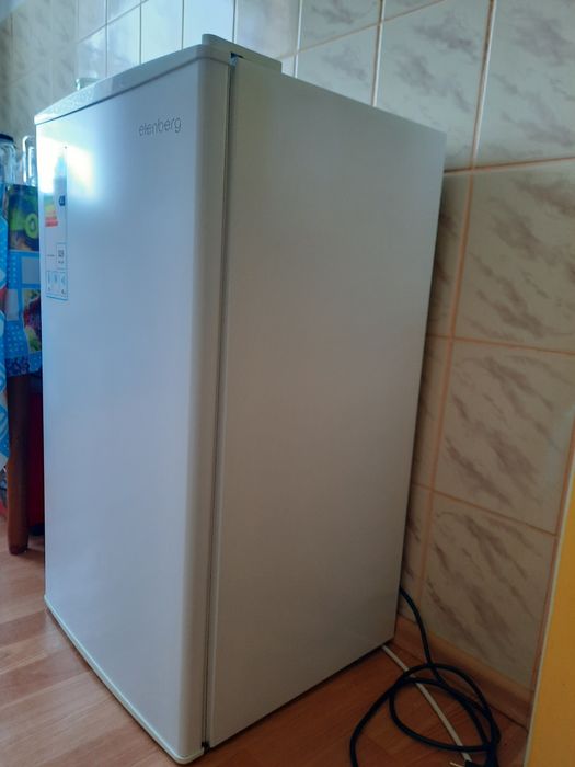 Холодильник 84 см elenberg