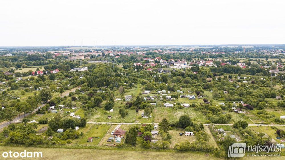 Białogard - działka ROD 760 m2 z murowaną altaną !