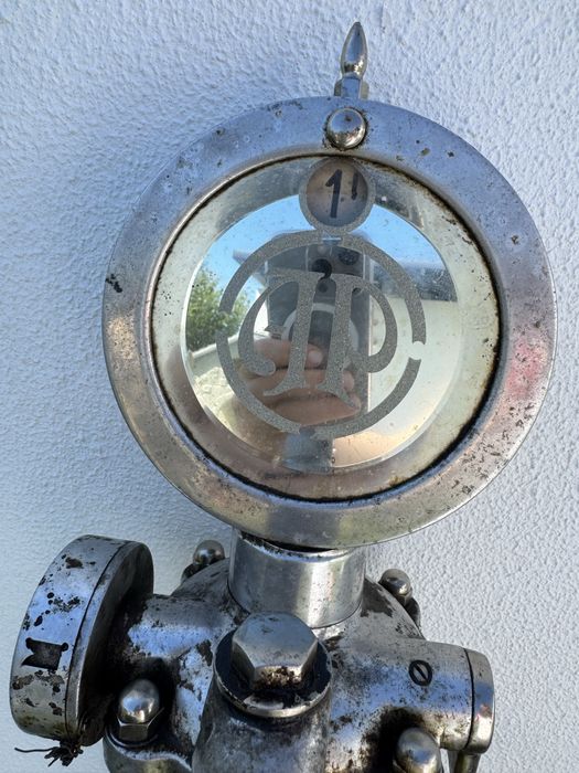Bomba de Óleo Antiga