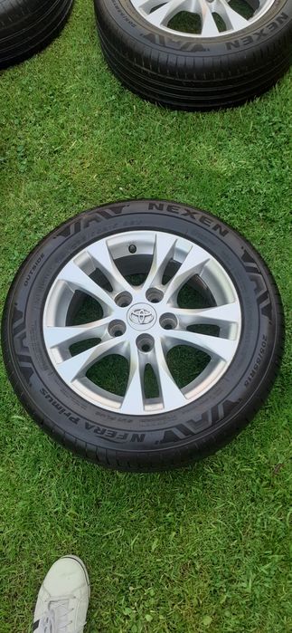 Felgi Toyota Auris z oponami letnimi