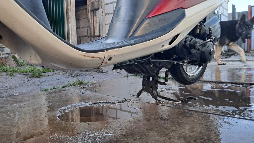 Продам скутер 2т хонда такт 24аф