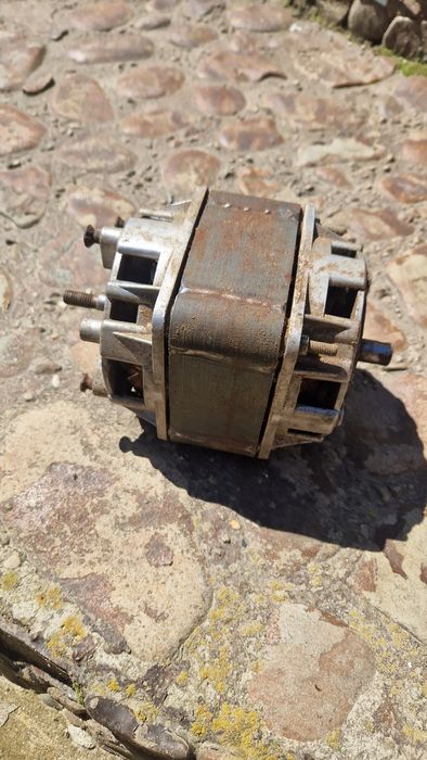 двигун від пральної машинки