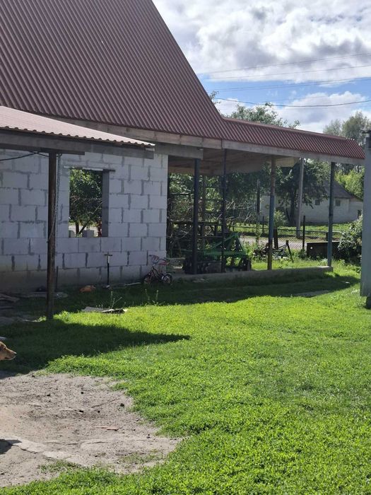 Продам будинок .