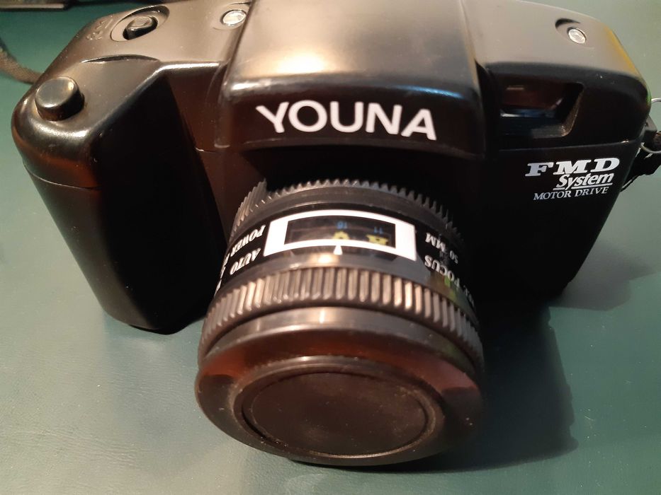 Máquina fotográfica antiga Youna