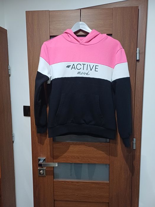 Bluza 4 F r.158 stan bardzo dobry