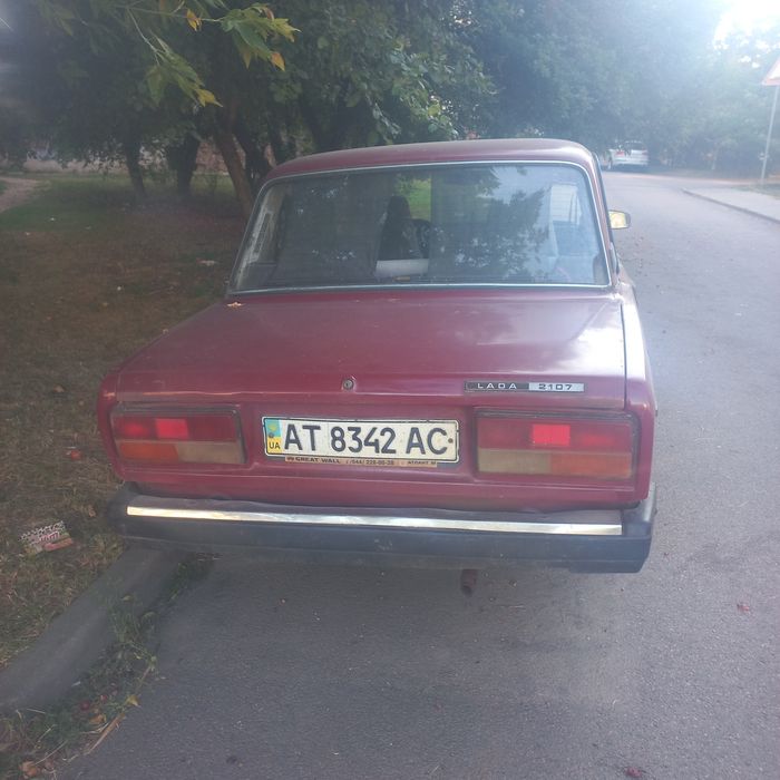 автомобіль ВАЗ 2107