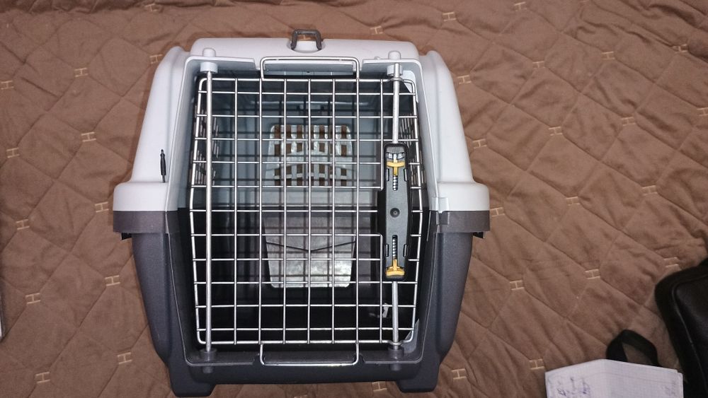 Продам итальянскую переноску для животных до 18 кг. 55  35 34