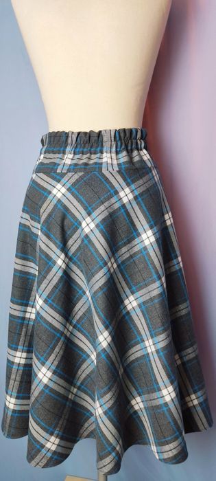 Spódnica  nowa cieplejsza  roz. uniwersalny