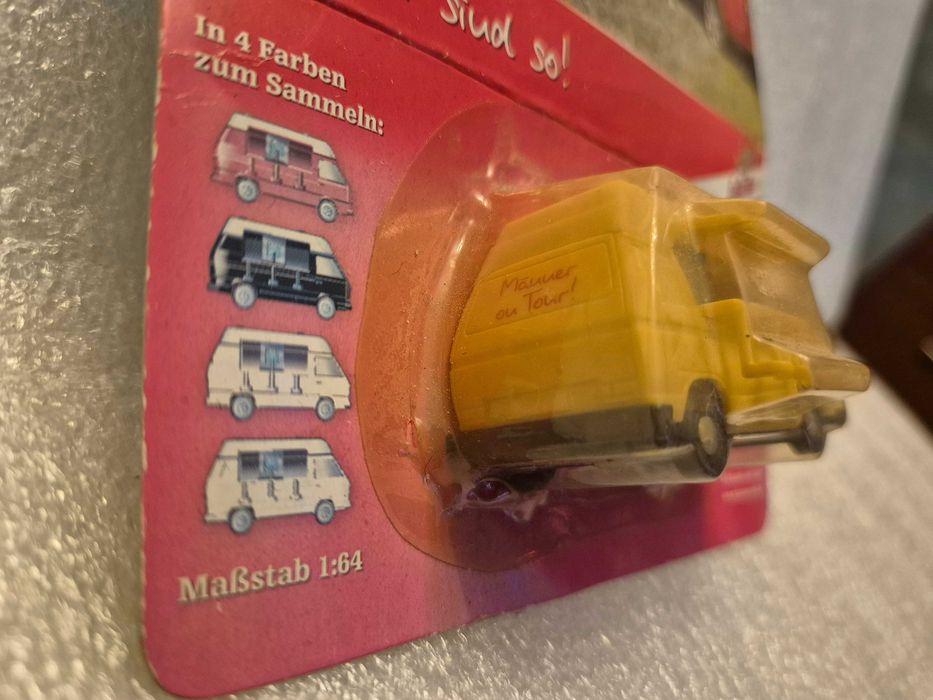 -- > Model Grell - VW Transporter T3